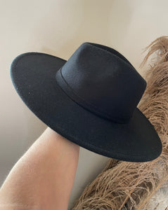 “Remington” Black Wide Brim Panama Hat