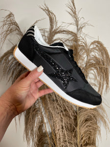 Shay Vintage Black Sneaker