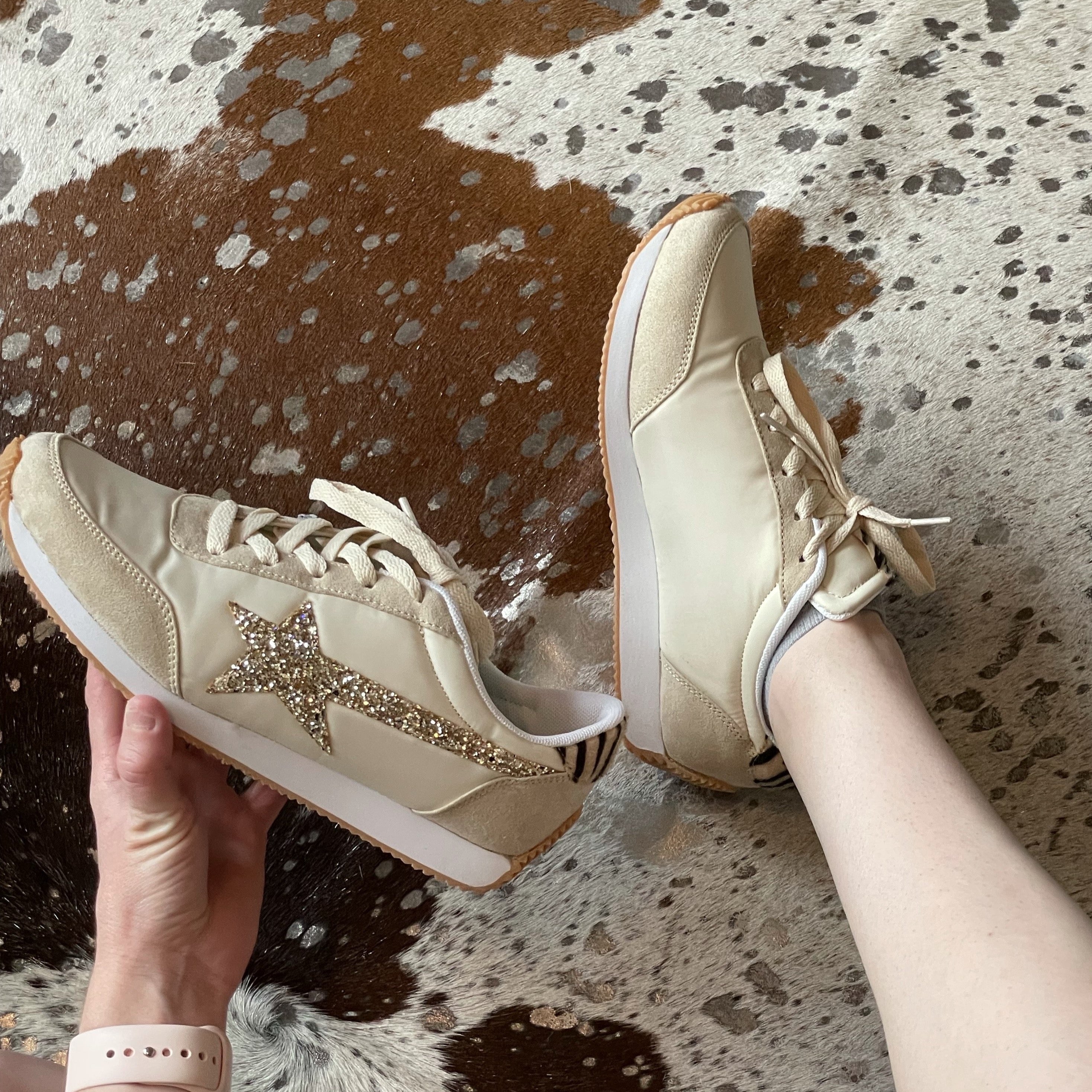 Shay Vintage Gold Sneaker