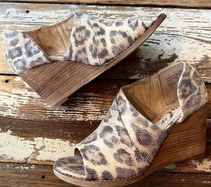 “Jeanie” Leopard Heels
